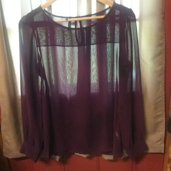 Maurices Tops - 🌹Maurices purple  puff sleeve tunic